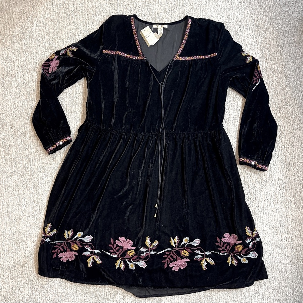 Studio West Dress Black Velvet Size 1X Floral Embroidered Bohemian Folk